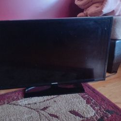 32 Inch Samsung TV 