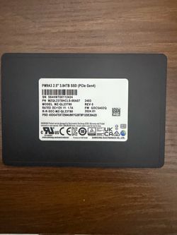 Samsung PM9A3 2.5" 3.84TB PCIe Gen4 SSD