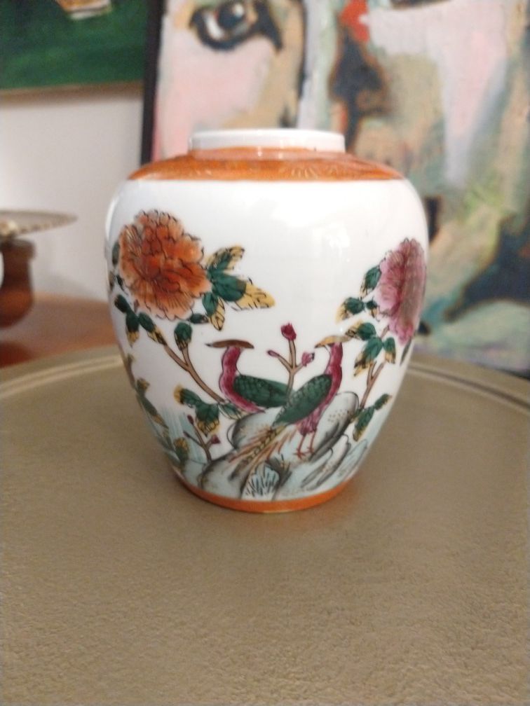 Vintage flower Asian ginger jar vase
