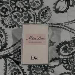 miss dior perfume