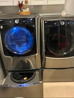 Washer and dryer set