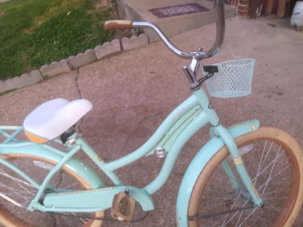 LIKE NEW GIRLS BY 24 INCH WONDERFUL PRICE $150