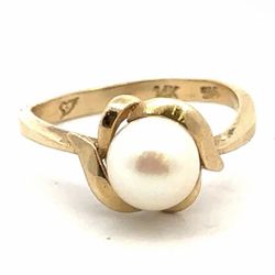 Woman’s Ladies 14k Yellow Gold Pearl Like Ring Size 5.5 GP3068117