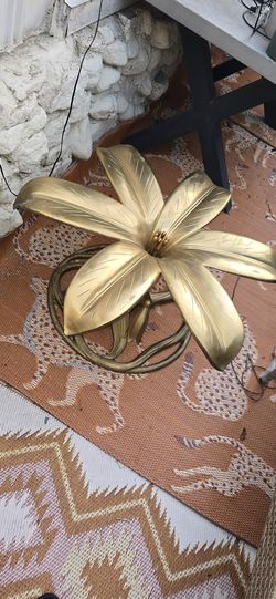 VINTAGE LILLY COFFEE TABLE