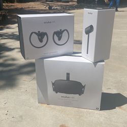 Oculus Rift Virtual Reality Complete System 3 Sensors , 2 Controllers Plus Acc