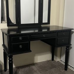 Black Vanity 