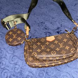 Louis Vuitton Cross-Body Bag Set 