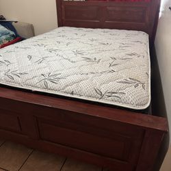 CAMA QUEEN WITH MATTRESS AND BOX SPRING 