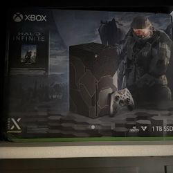 Sealed Halo Infinite Xbox Series X Console