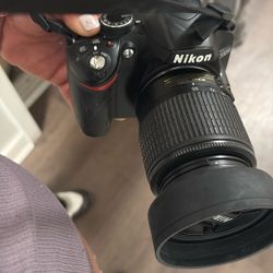 NIKON D3200 & Additional Lens