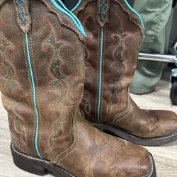 Women’s Size 7.5 Justin boots 