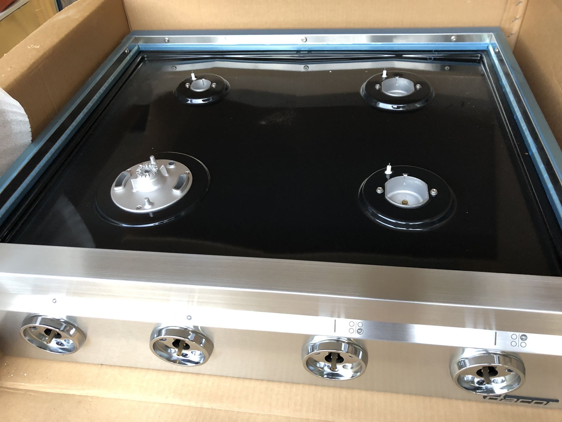 NEW NEVER USED DACOR 30” GAS STAINLESS STEEL RANGETOP IN BOX NEVER TOUCHED