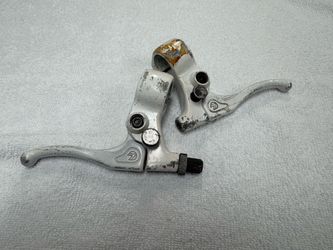 Lee chi freestyle levers
