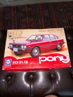 1975 Hyundai Pony 1:24 Scale Model Kit