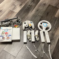 Nintendo Wii Console & Super Mario Bundle 