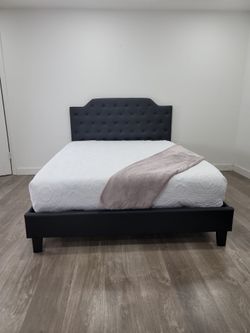 Cama queen con Colchón nueva