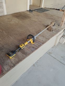 DEWALT 20V Cordless String Trimmer