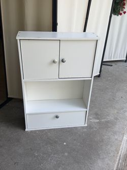 Small cabinet ((20$))