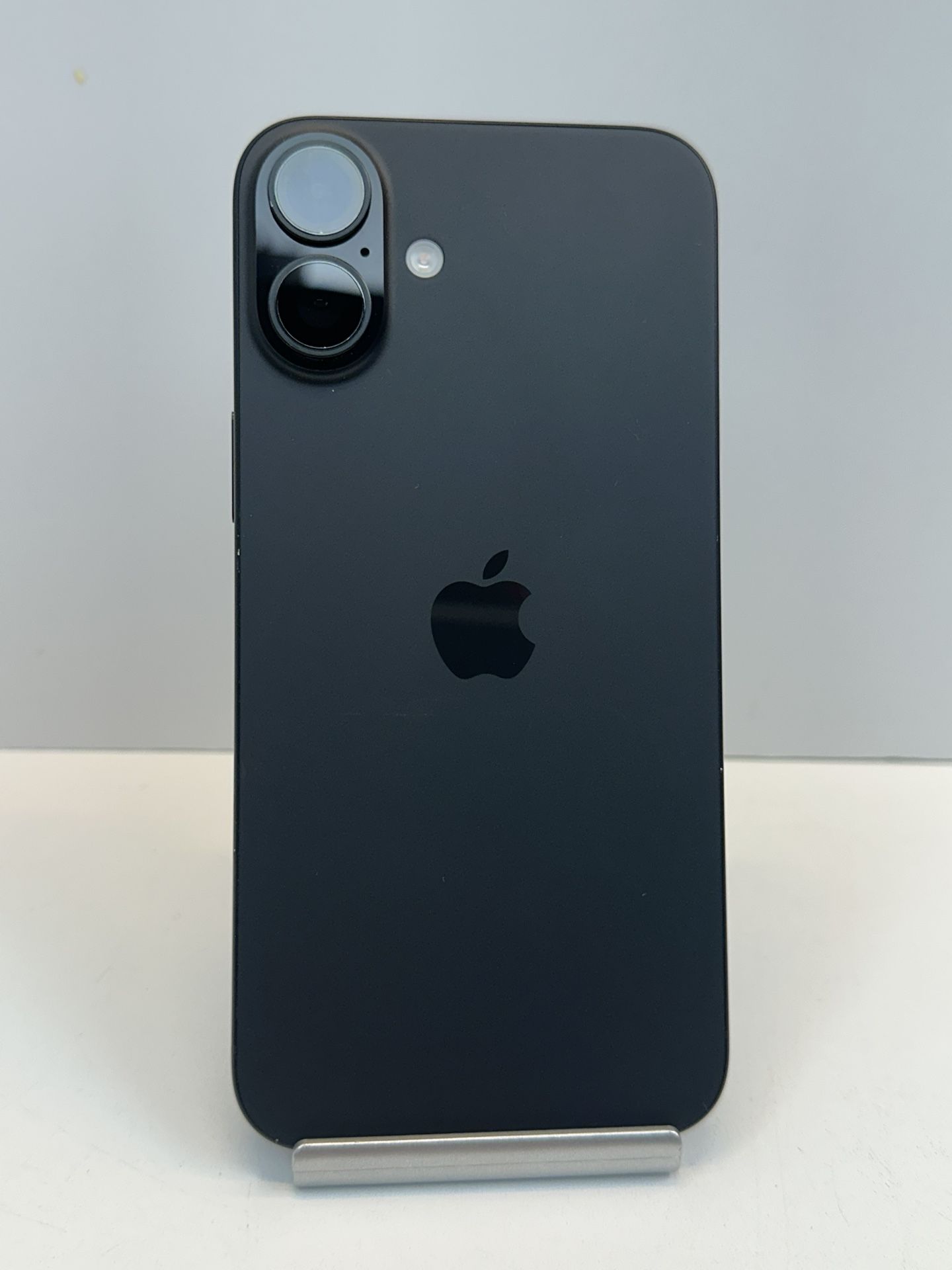 Apple iPhone 16 PLUS 128gb. ( Fully Unlocked )