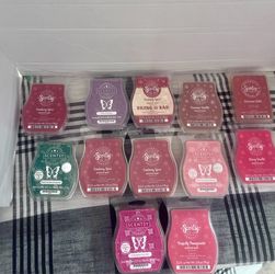 Scentsy Bar group of 12 new wax melts