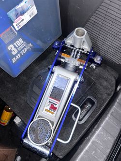 Pittsburgh 1.5 Ton Floor Jack