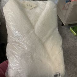 Ulta White Tie Robe