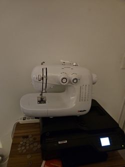 Mueller Austria Ultra Switch Sewing Machine
