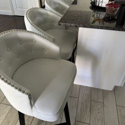 Set Of 4 Bar/Kitchen Stools
