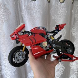 Lego Ducati 42107 