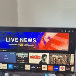LG TV HIGH RESOLUTION  W/ STAND