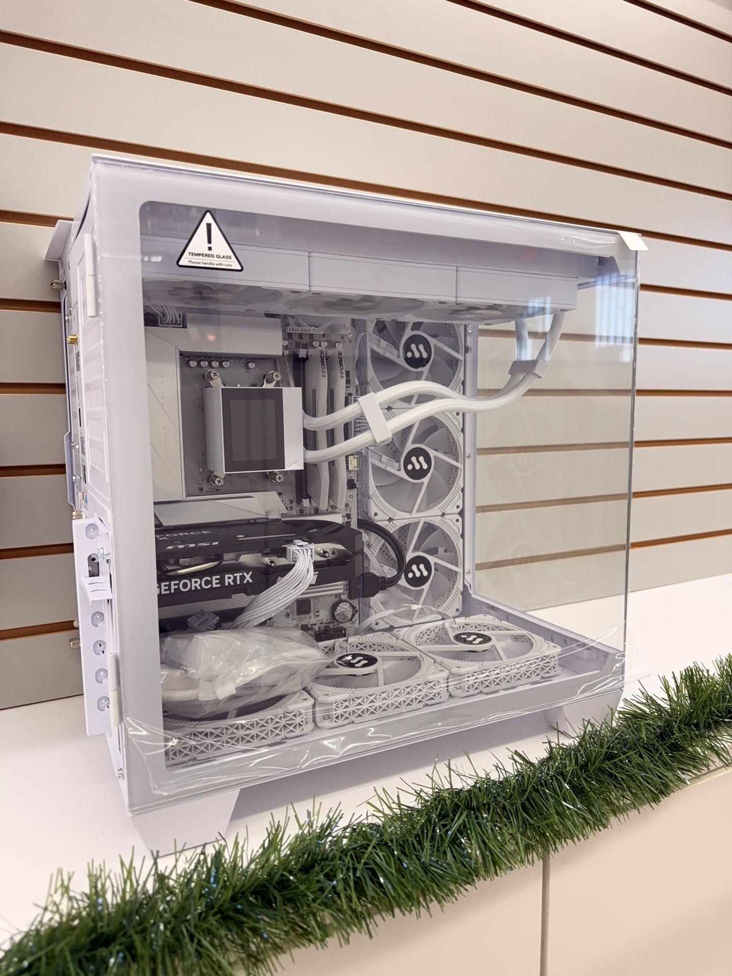 Gaming PC 16ram 1TB 5060