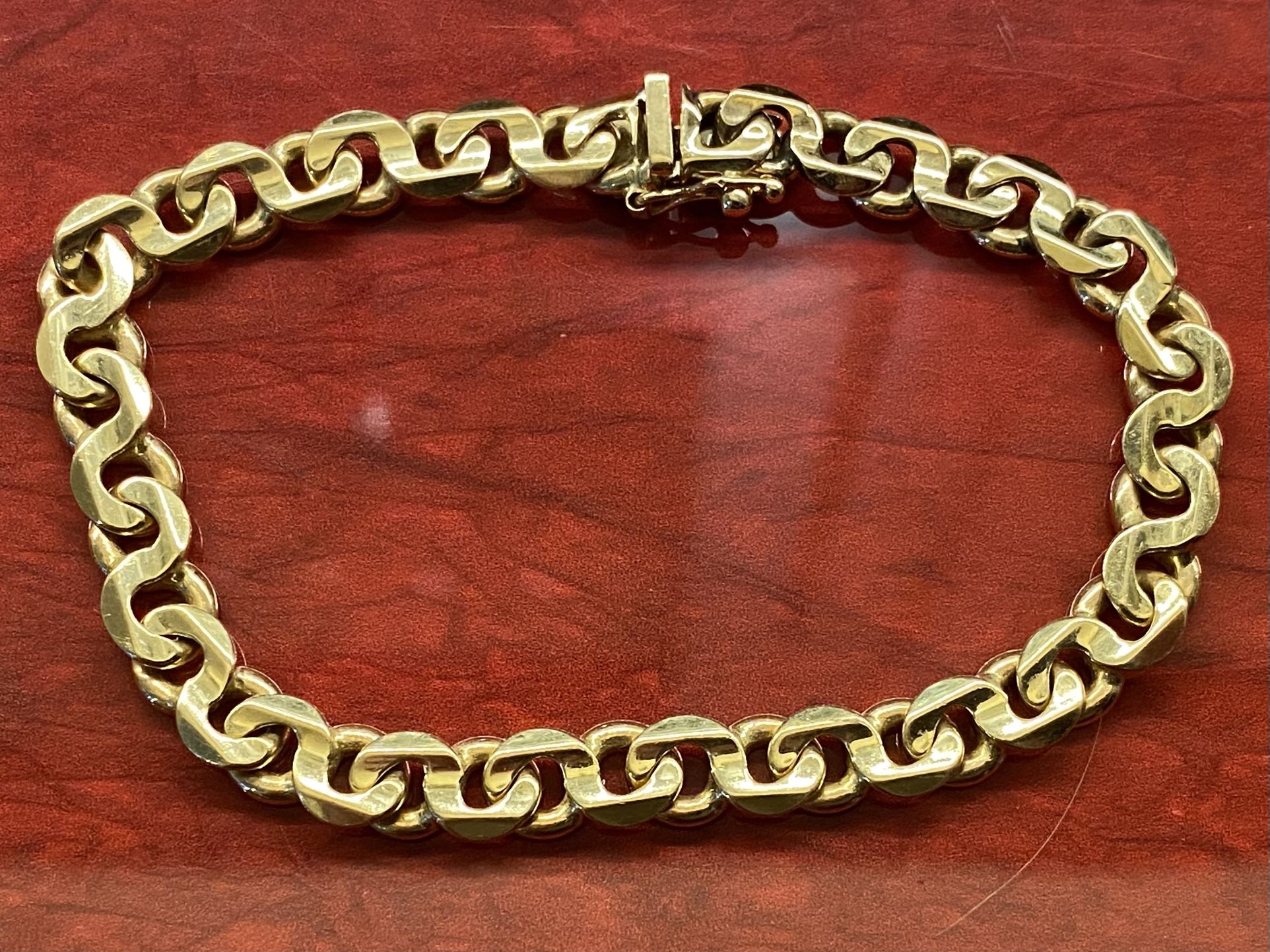 14K Solid Gold Ladies Bracelet 7”like New