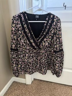 Women’s Long Sleeve Blouse-Size Large