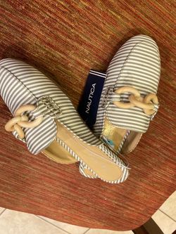 Nautica slip on size 5 1/2