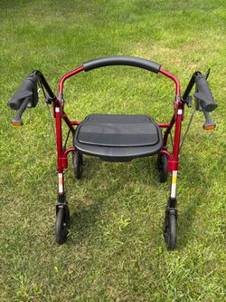 NOVA MINI MACK Rolling Walker Good Condition NEW NEVER USED BATTERIES!