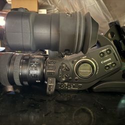 Canon HDV 3XCCD HD Video Camera Recorder + MORE