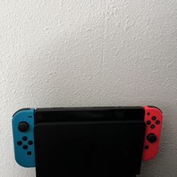 OLED Nintendo Switch (great condition)