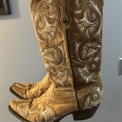 Corral Woman’s Boots Size 8 