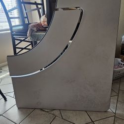 Corner Desk (Adjustable) 