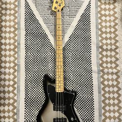 2023 Fender Meteora Bass Silverburst Maple Neck With Gig Bag