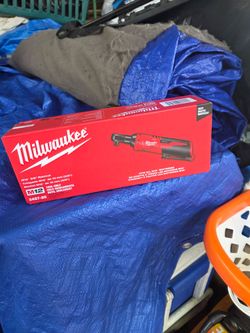 3/8 ratchet brand new never used no batt no charger tool only $78 FIRME ÁREA JERSEY VILLAGE 77O41 LOW BALL WILL B IGNORED