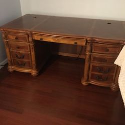 Executive Desk Set Solid Wood Havertys Mahogany 