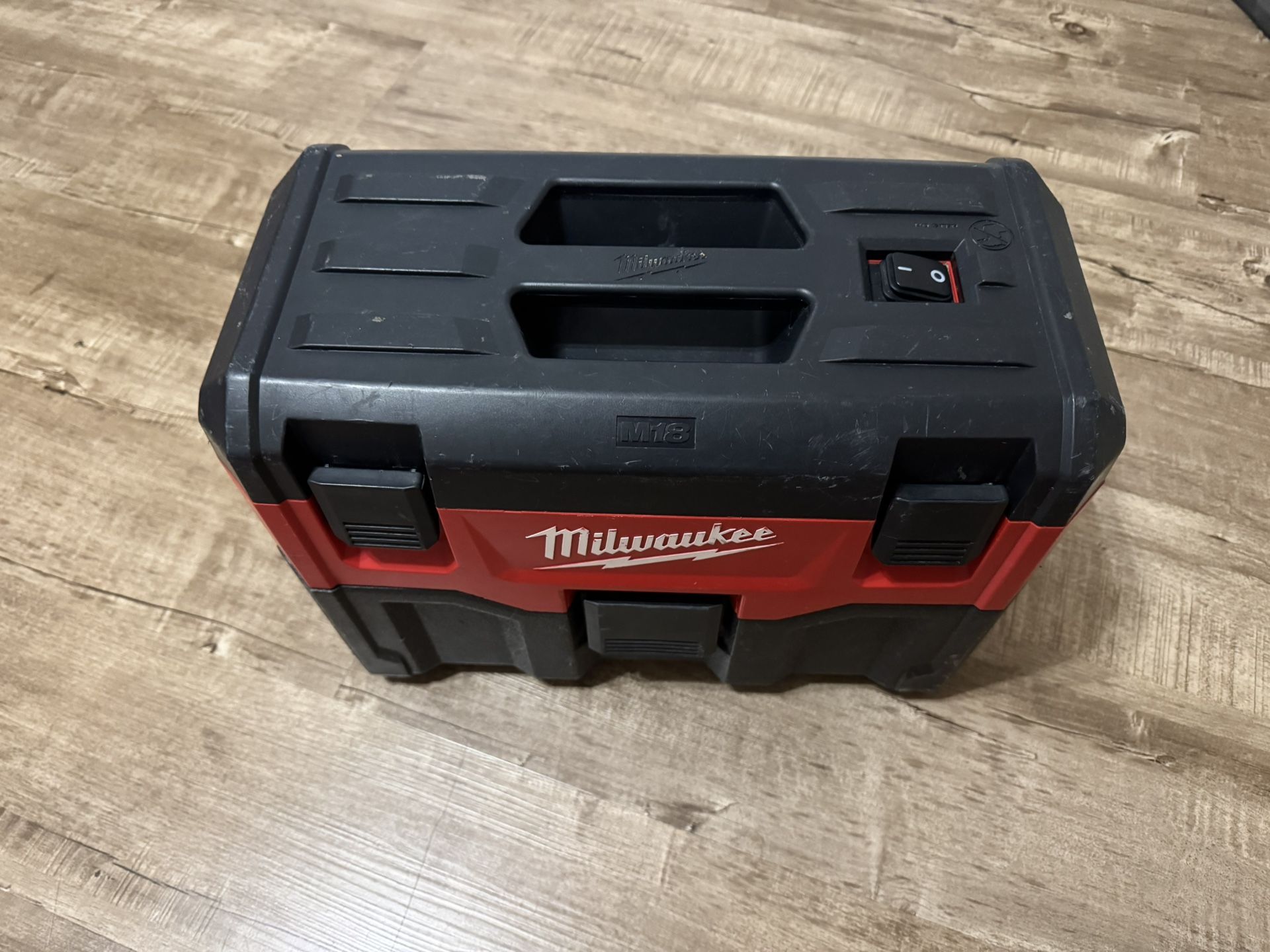 Milwaukee M18 2 Gal. Wet/Dry Vacuum With Battery