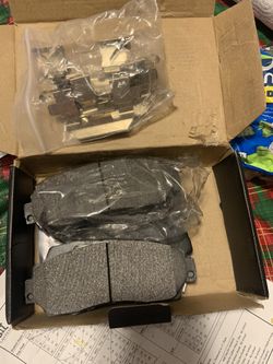 Ceramic disc brake pads