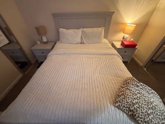 Bed room set
