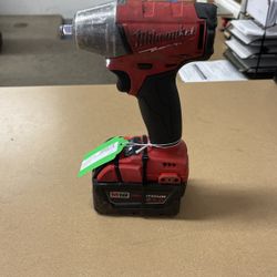 Milwaukee Impact Wrench With M18 Xc 5.0 Battery 