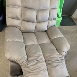 Chira Recliner 
