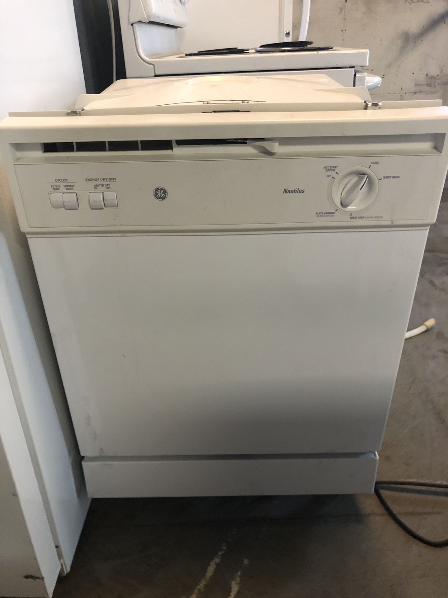 1Yr Old GE Dishwasher