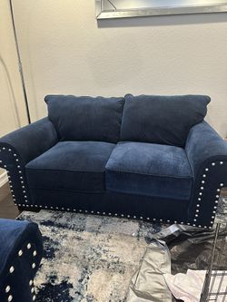 3 Pc Furniture Set .. Excellent Condition 