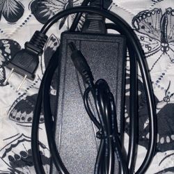 AC/DC ADAPTER 